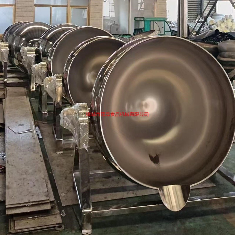 茂鼎全自動雙層水浴殺菌鍋 11臺夾層鍋排隊(duì)等待裝車 專車送達(dá)您選擇了我 我必不負(fù)所托